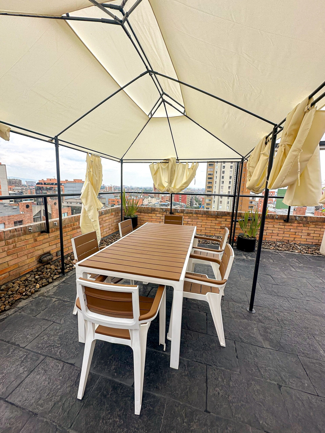 Penthouse with luxury jacuzzi and panoramic view 4 Prorenty