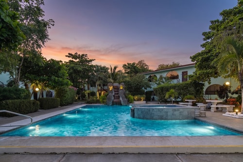 Bright Coco Condo with Loft, Waterfall Pool, AC and Fiber WiFi