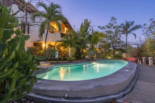 Gated Tropical Condo • 6 Pools • 300M from Beach