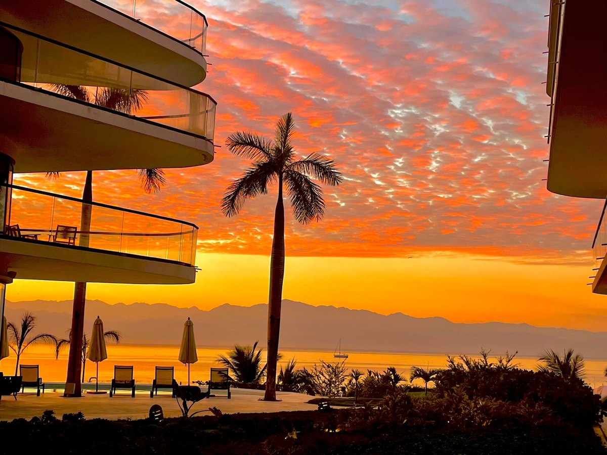 Luxury Beachfront Apartment | Tizate gallery image 2