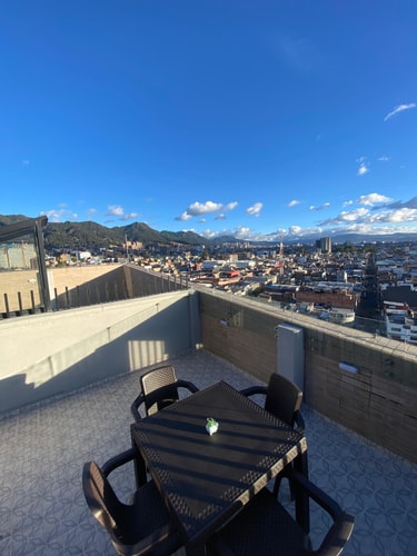 Loft moderno con terraza privada