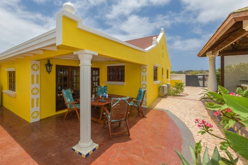 NEW ! Casa Kudawecha (Casa & Casita) Aruba Local Rental