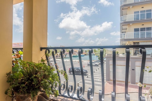 NEW ! Bay Harbor studio 206 1 Aruba Local Rental