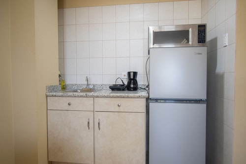 NEW ! Bay Harbor studio 203 5 Aruba Local Rental