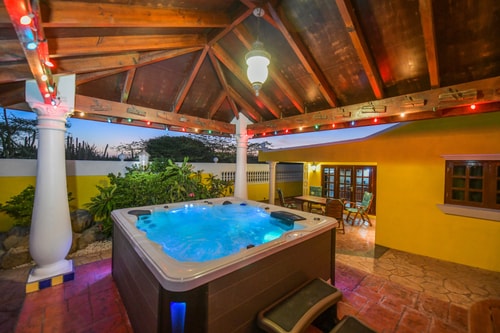 NEW ! Casa Kudawecha (Casa & Casita) 87 Aruba Local Rental