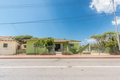 Aruban Home Close to Beach 1 Aruba Local Rental