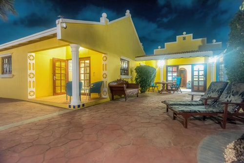 NEW ! Casa Kudawecha (Casa & Casita) 99 Aruba Local Rental