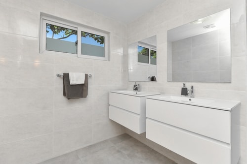 Luxury 2BR Villa • Pool • Walk to Palm Beach 54 Aruba Local Rental