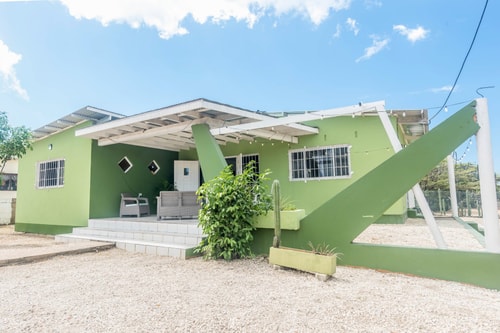 Aruban Home Close to Beach 21 Aruba Local Rental