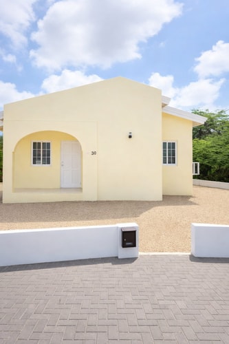 Cas La Lobi - Cozy Home in Quiet Neighborhood Aruba Local Rental