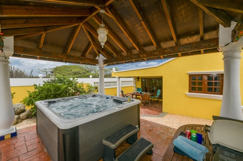 NEW ! Casa Kudawecha (Casa & Casita) 6 Aruba Local Rental