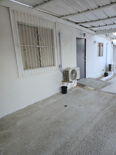 Cozy apartment conveniently located 21 Aruba Local Rental