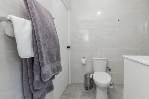 Luxury 2BR Villa • Pool • Walk to Palm Beach 60 Aruba Local Rental