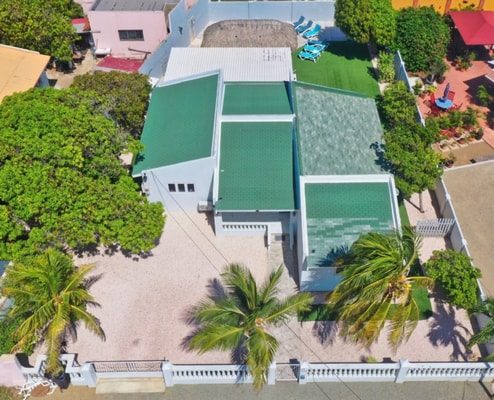 Luxury 4BR Villa • Pool • Walk to Palm Beach 93 Aruba Local Rental