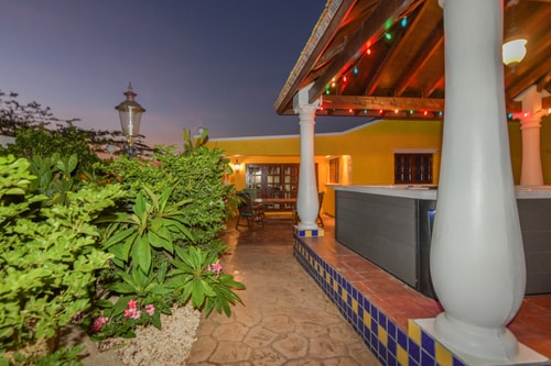 NEW ! Casa Kudawecha (Casa & Casita) 85 Aruba Local Rental