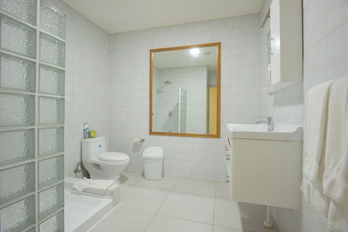 Bay Harbor Luxury 1 bedroom apartments 54 Aruba Local Rental