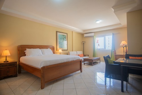 NEW ! Bay Harbor studio 202 4 Aruba Local Rental