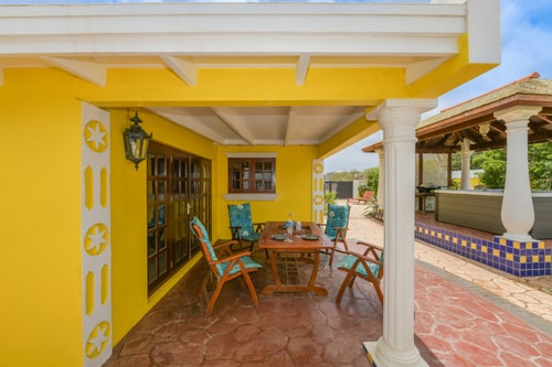 NEW ! Casa Kudawecha (Casa & Casita) 1 Aruba Local Rental