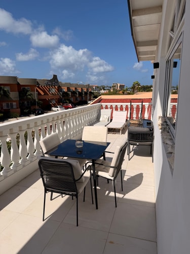 PALM BEACH VACAYSUITES - COCONUT SUITE - TOP FLOOR 33 Vacay Suites Aruba