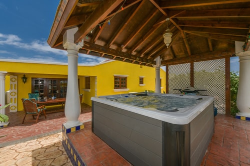 NEW ! Casa Kudawecha (Casa & Casita) 8 Aruba Local Rental