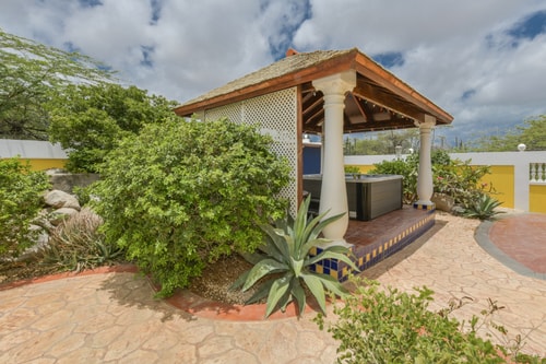 NEW ! Casa Kudawecha (Casa & Casita) 12 Aruba Local Rental