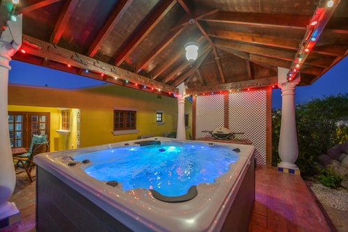 NEW ! Casa Kudawecha (Casa & Casita) 90 Aruba Local Rental