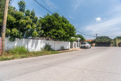 HolidayHome conveniently located 54 Aruba Local Rental