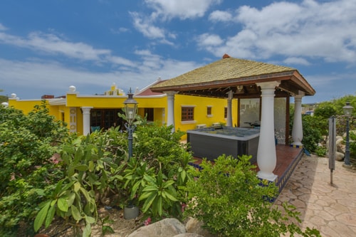NEW ! Casa Kudawecha (Casa & Casita) 7 Aruba Local Rental