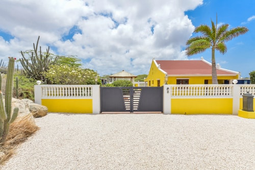 NEW ! Casa Kudawecha (Casa & Casita) 83 Aruba Local Rental