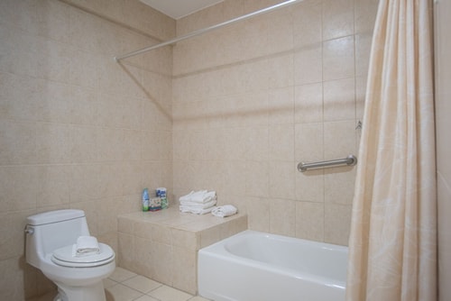 NEW ! Bay Harbor studio 206 12 Aruba Local Rental