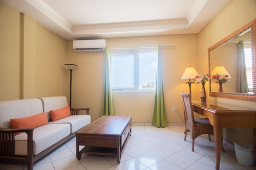 NEW ! Bay Harbor studio 202 2 Aruba Local Rental