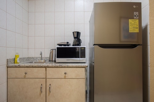 NEW ! Bay Harbor studio 201 ( 4 persons) 7 Aruba Local Rental