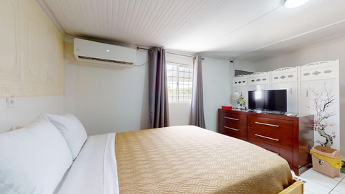 Cozy apartment conveniently located 32 Aruba Local Rental