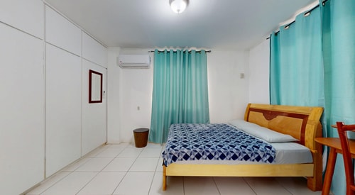 HolidayHome conveniently located 38 Aruba Local Rental