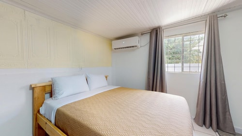 Cozy apartment conveniently located 1 Aruba Local Rental