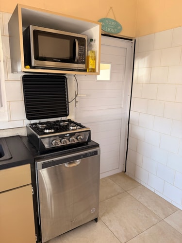 Lovely house in Palm Beach close to Hotel Area 52 Aruba Local Rental