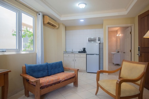 NEW ! Bay Harbor studio 203 2 Aruba Local Rental