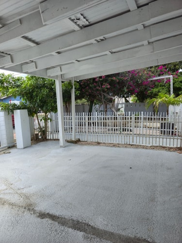 HolidayHome conveniently located 29 Aruba Local Rental