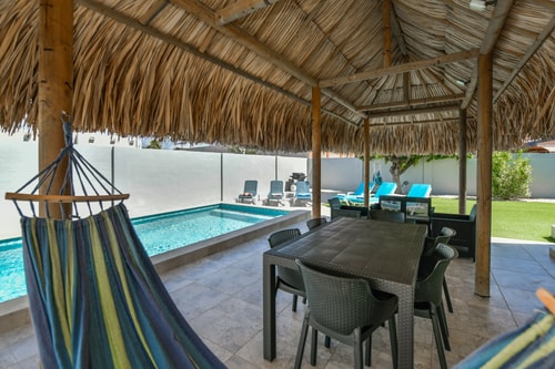 Luxury 2BR Villa • Pool • Walk to Palm Beach 23 Aruba Local Rental