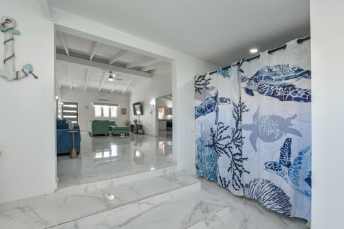 Luxury 2BR Villa • Pool • Walk to Palm Beach 63 Aruba Local Rental