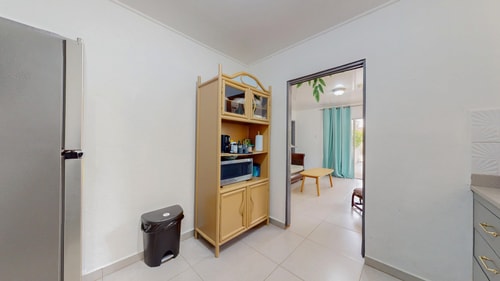 HolidayHome conveniently located 35 Aruba Local Rental