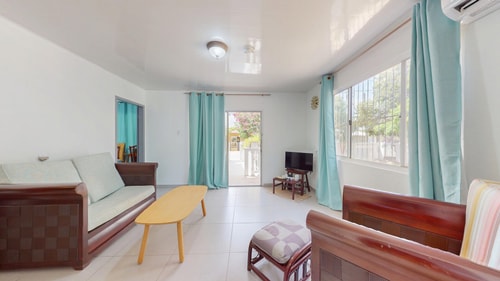 HolidayHome conveniently located 2 Aruba Local Rental