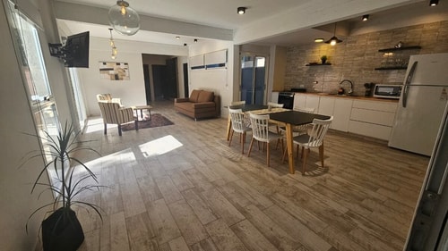 Depto. a estrenar con cochera privada en Mar Azul