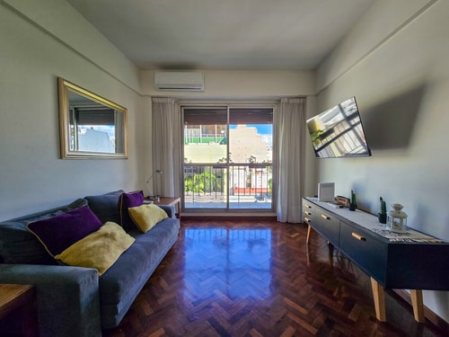 ¡Hasta 5 pasajeros! ¡Excelente WiFi y balcón!