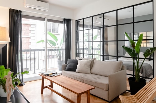 Trendy & bright in down town