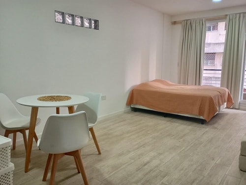 Decorado con cariño. ¡Muy buena ubicación!