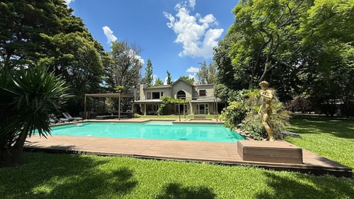 Casa premium en Tigre con parque, pileta y jacuzzi