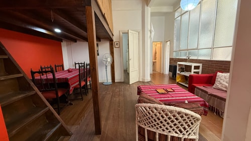 Loft industrial amplio cerca Corrientes y Obelisco