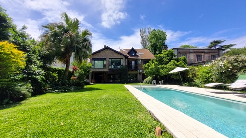 Casona en Lomas de San Isidro