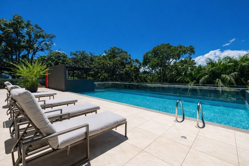 SJO Airport Stay | Pool, Gym, High Speed WiFi